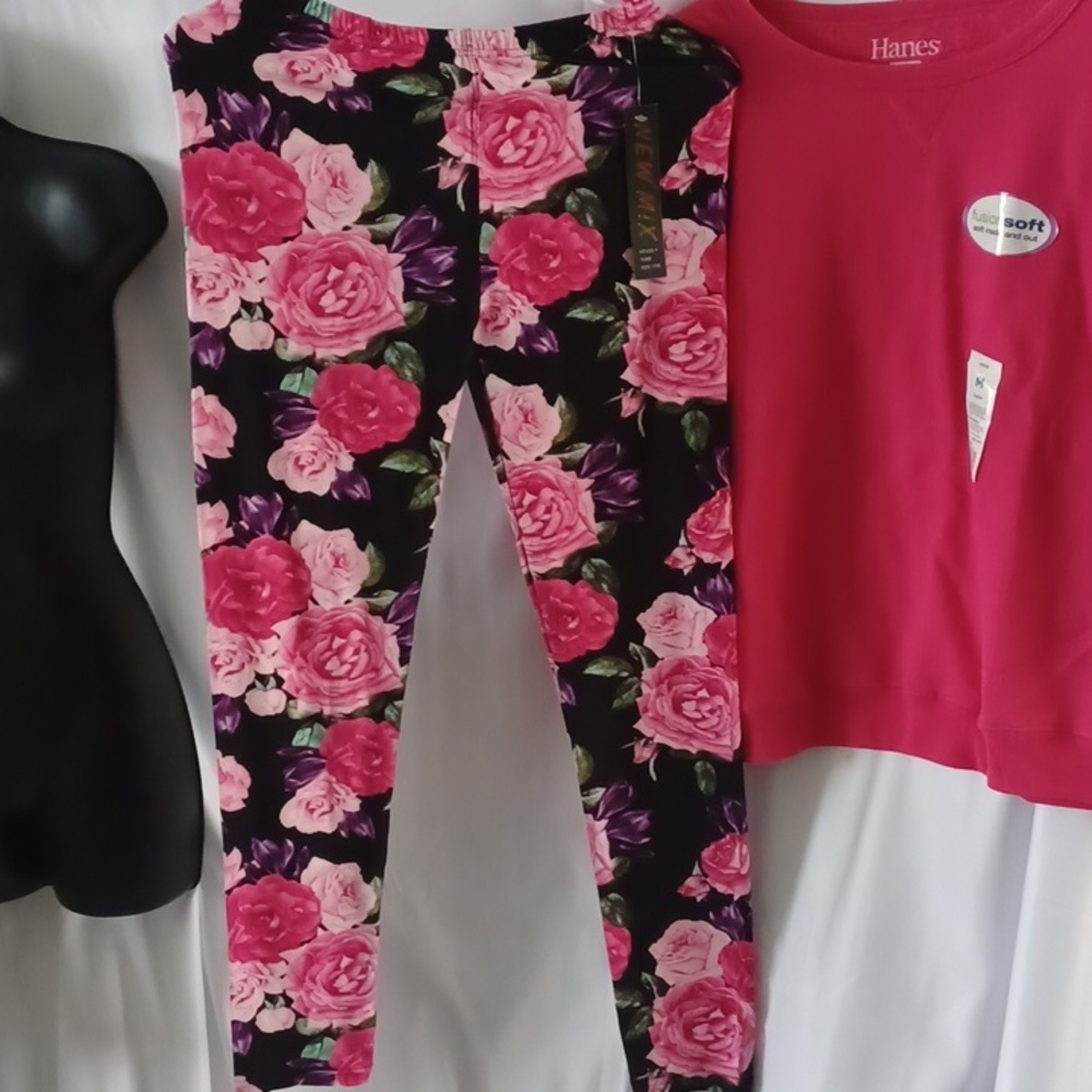 NWT New Mix Rose Leggings